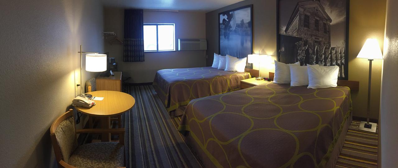 Super 8 By Wyndham Dillon Motel Eksteriør bilde